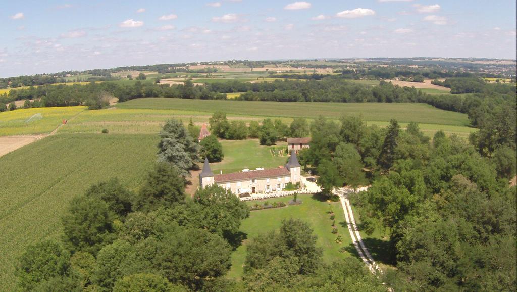 Maison D Hotes De Charme Les Bruhasses Campagne Parc De 3 Ha Vignoble Familial Armagnac Couette-café Condom